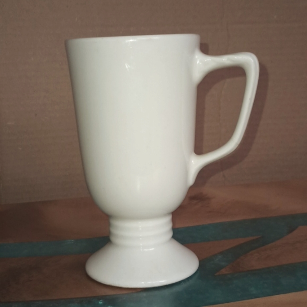 Vintage Homer Laughlin Best China Irish Coffee Pedestal Mug *Flaw*